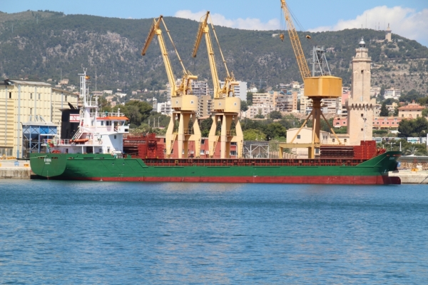 Klik untuk melihat ukuran besar